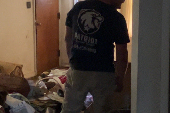 hoarding cleanup in northwest indiana home by Patriot Clean Out services of Valpo. 