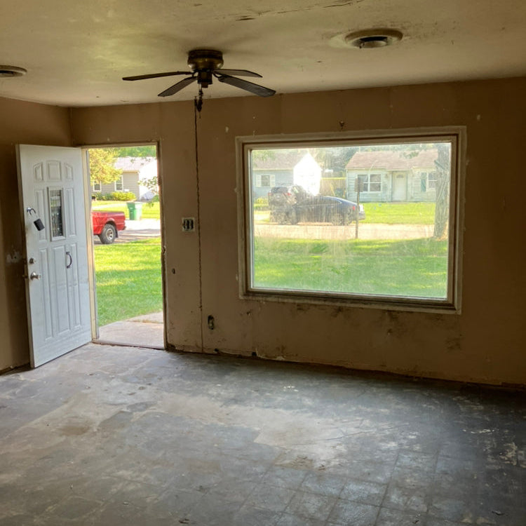 Home CleanOut after Patriot Clean out services crew came in and removed all the junk for property owner to remodel.